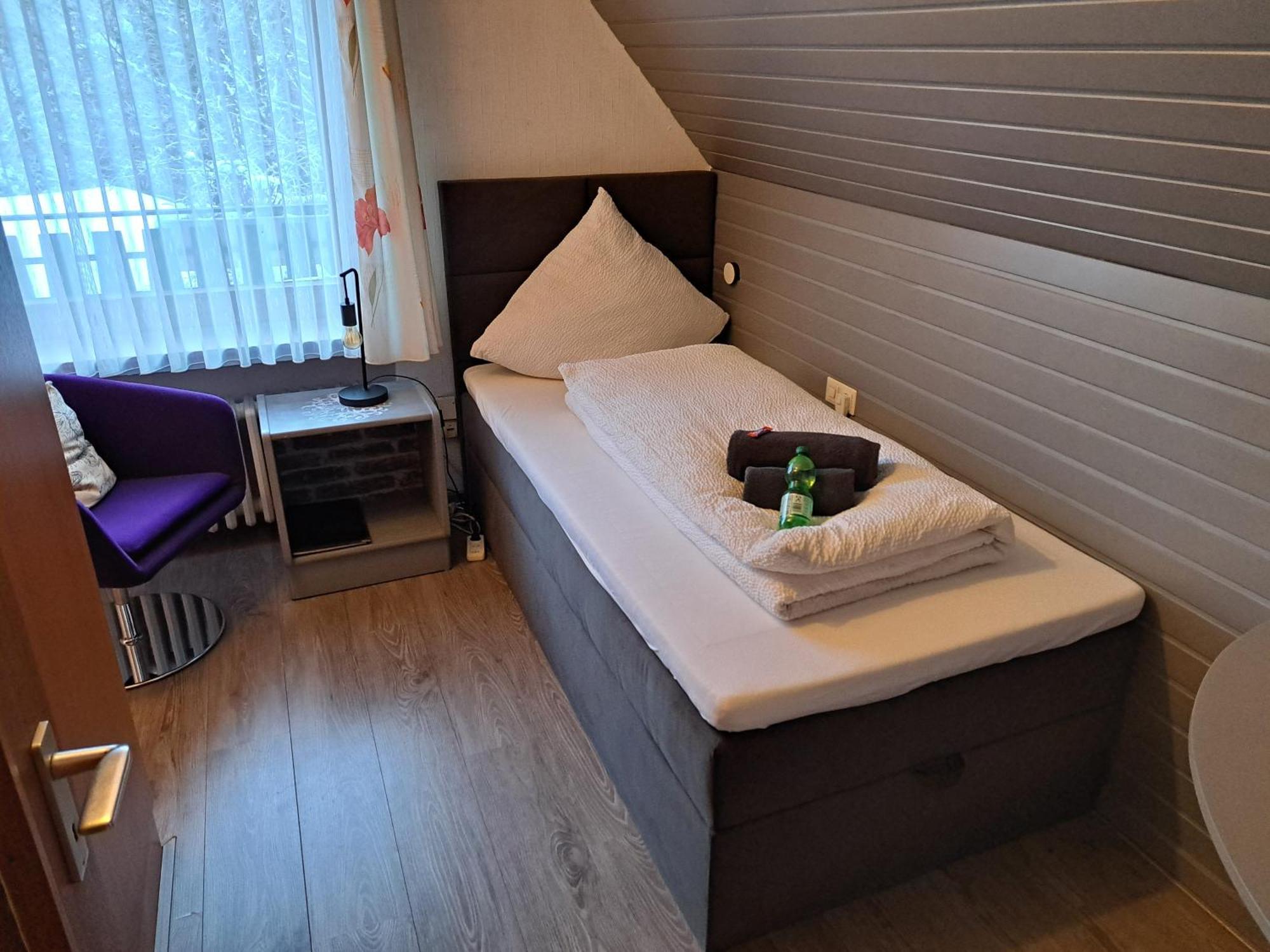 Gasthof Walhalja 슈말렌부르크 외부 사진